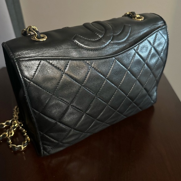 Chanel crossbody - Picture 10 of 16